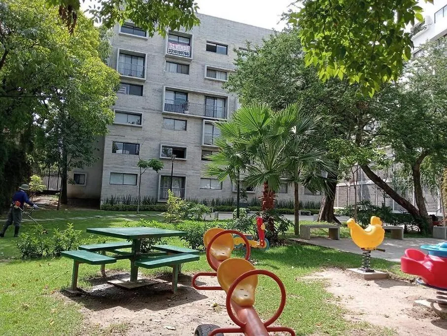 Tranquilo Y Moderno Dpto En Buena Zona De Gdl Lägenhet Guadalajara
